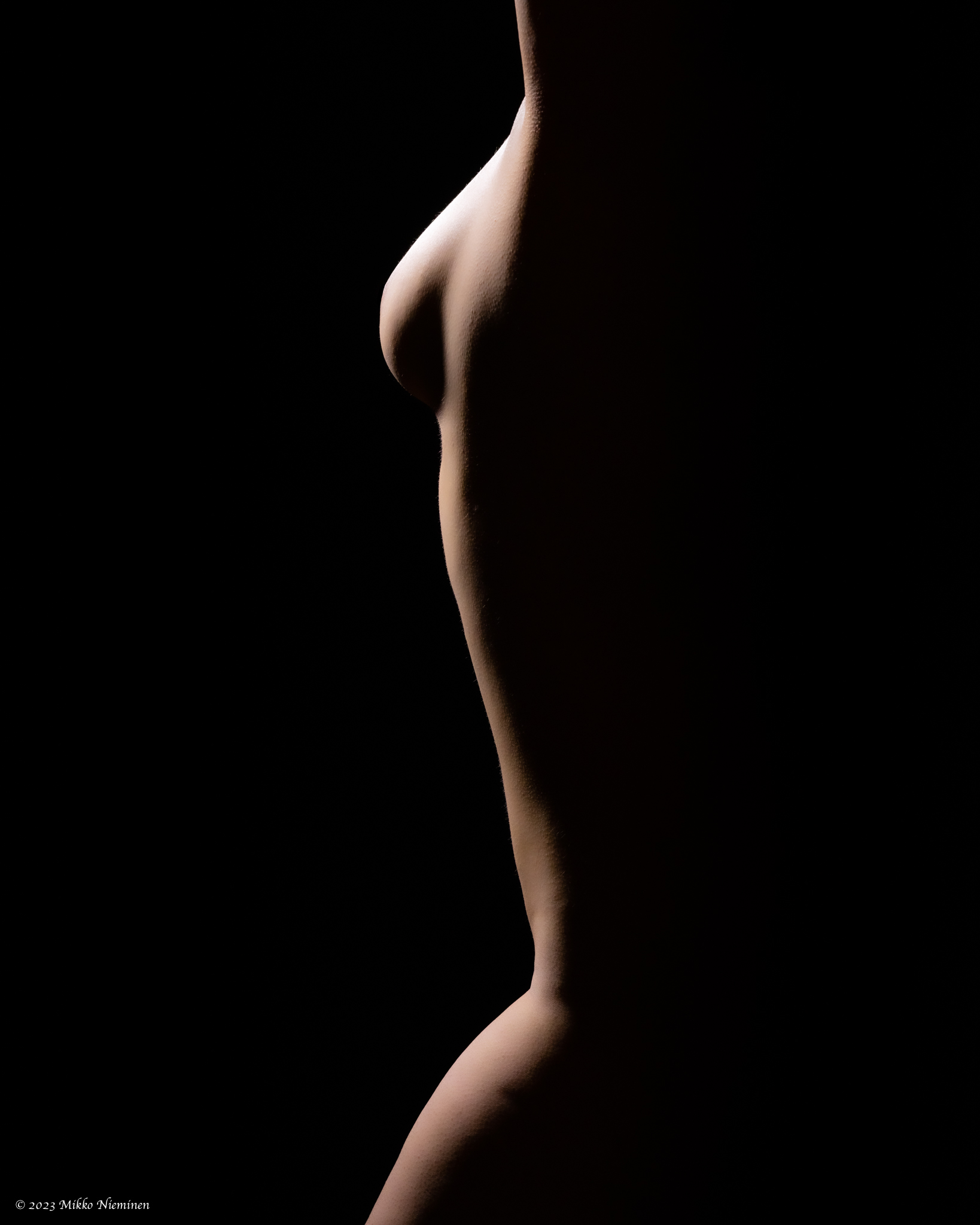 Nude-007